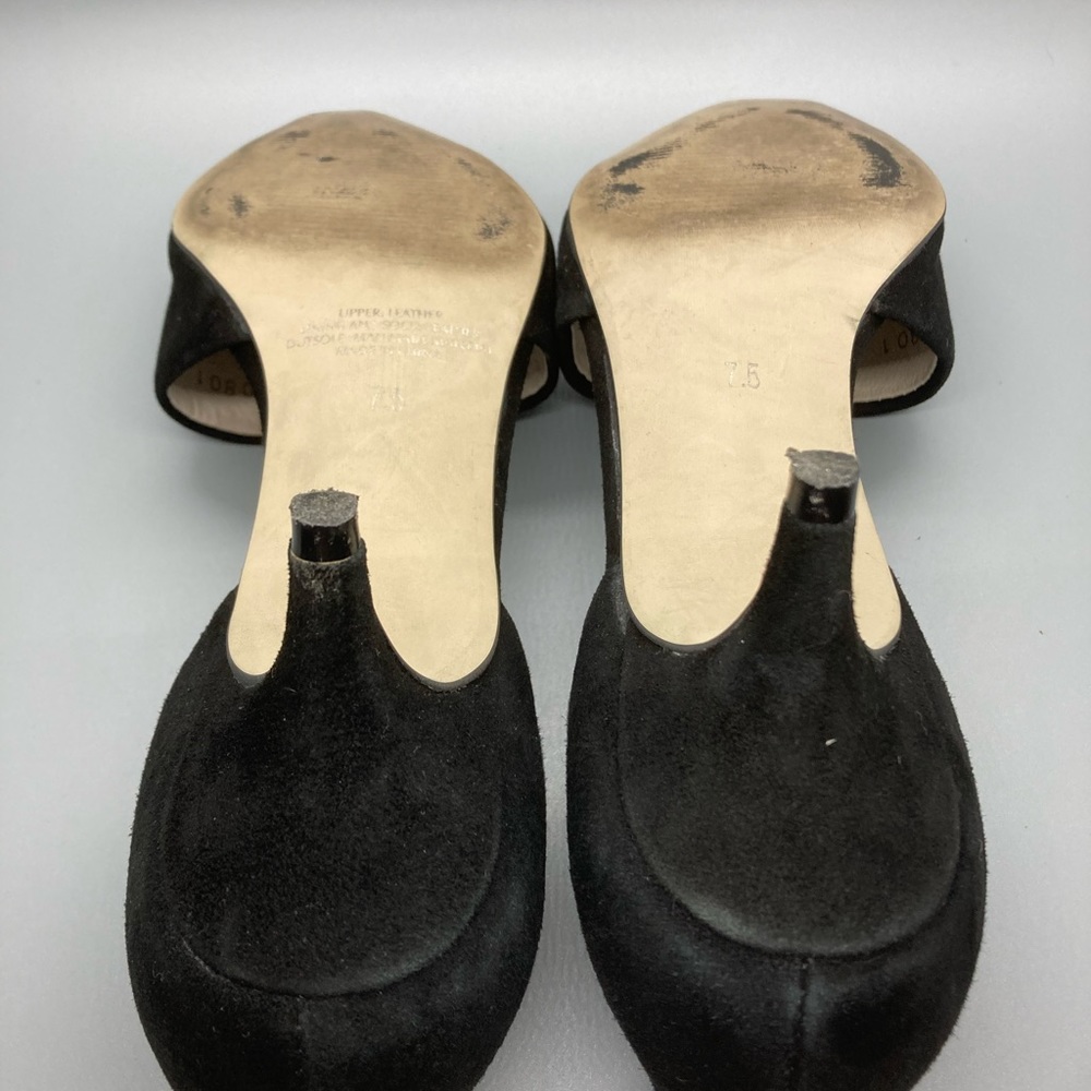 J.Jill. 7.5
Black Suede w Kitten heels - Picture 6 of 7